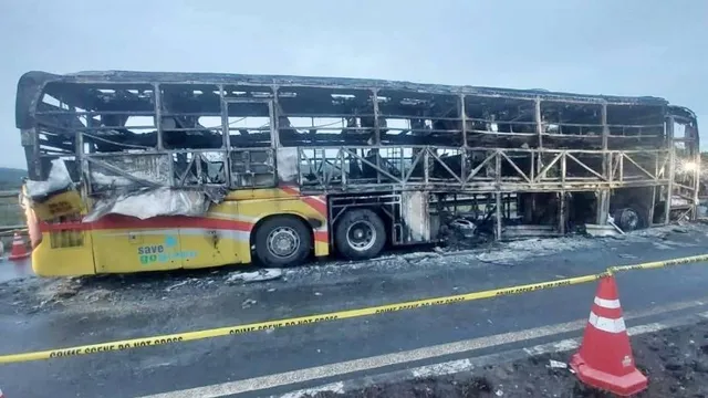 kurnool-bus-accident-2025-10-25-08-40-40